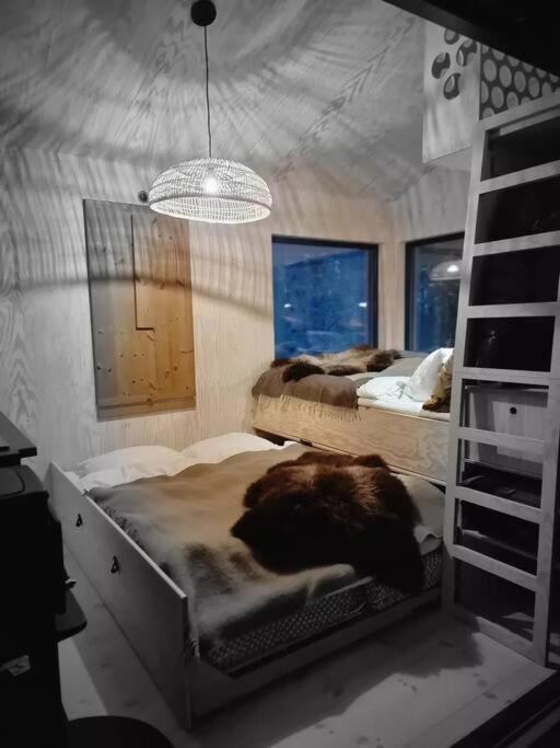 Treetop Ekne - Hytte I Skogen Med Hengebru Hotell Levanger Exteriör bild