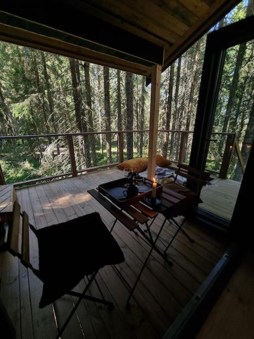 Treetop Ekne - Hytte I Skogen Med Hengebru Hotell Levanger Exteriör bild
