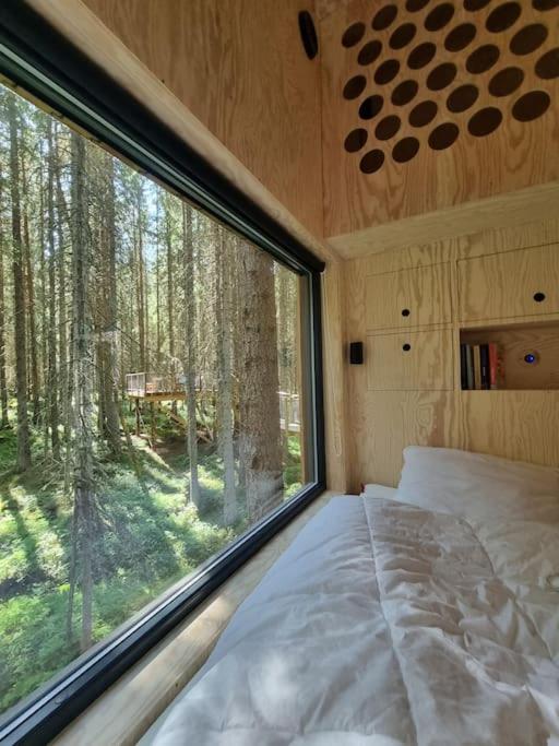 Treetop Ekne - Hytte I Skogen Med Hengebru Hotell Levanger Exteriör bild